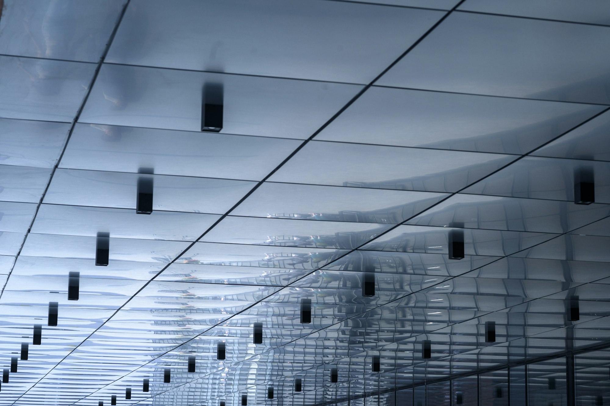 Ceiling led lighting in a shopping mall